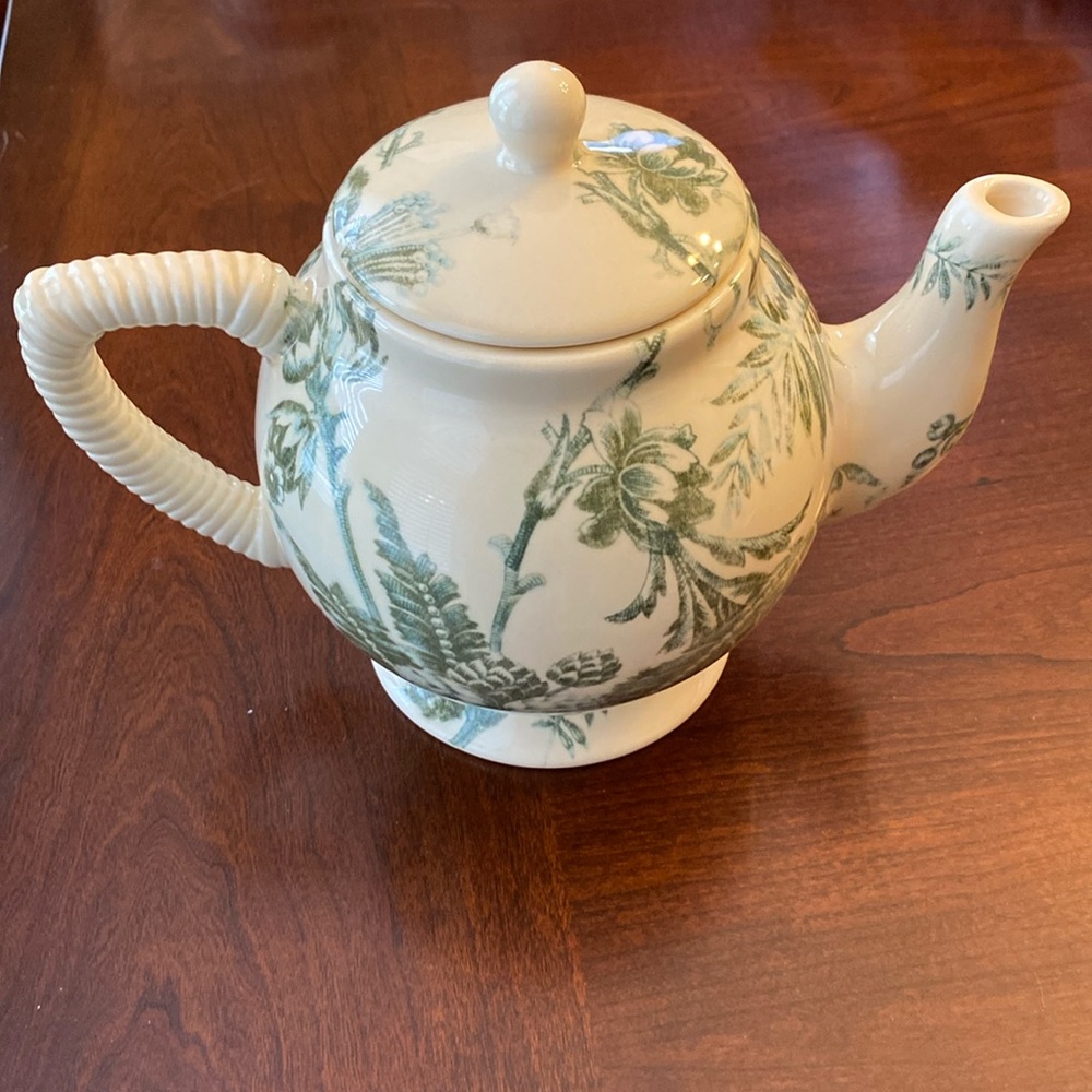 Hallmark Ceramic Tea Pot NWOT